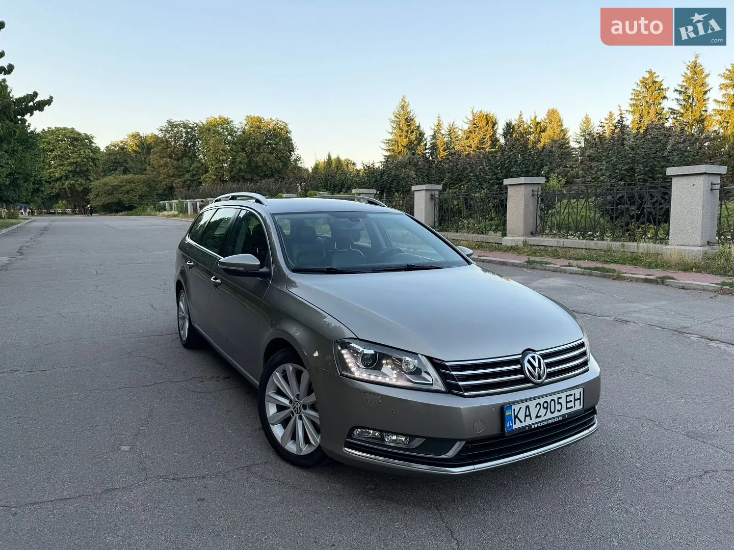Volkswagen Passat, 2011