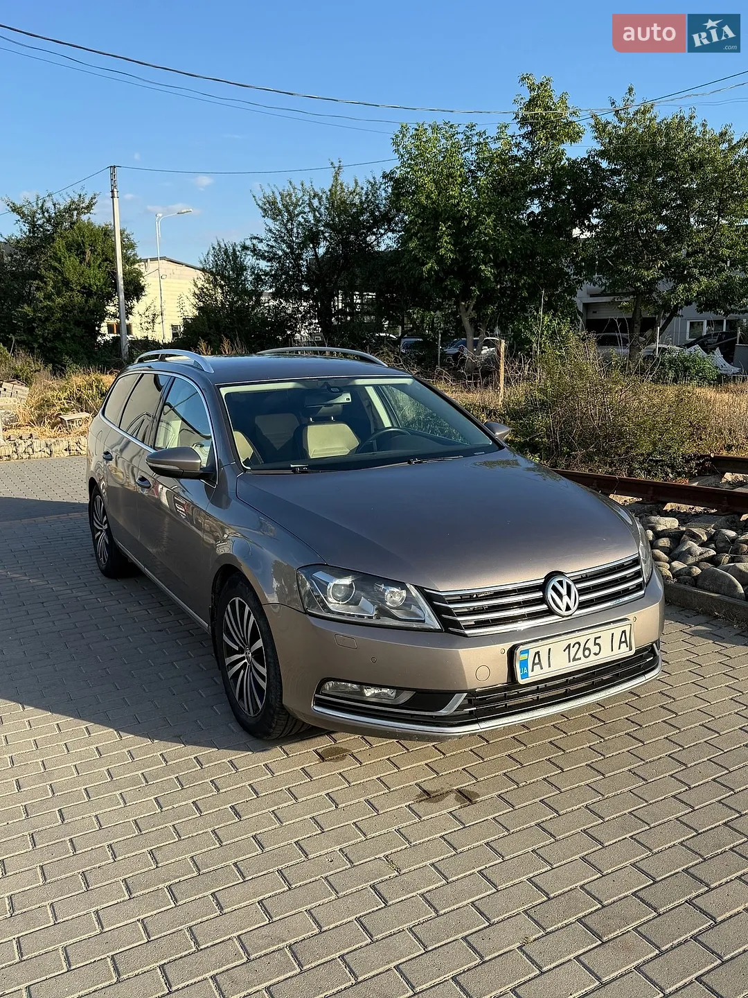 Volkswagen Passat, 2011