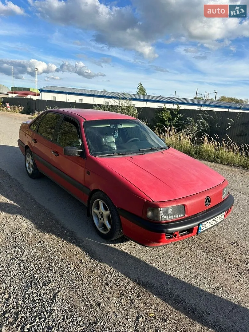 Volkswagen Passat, 1990