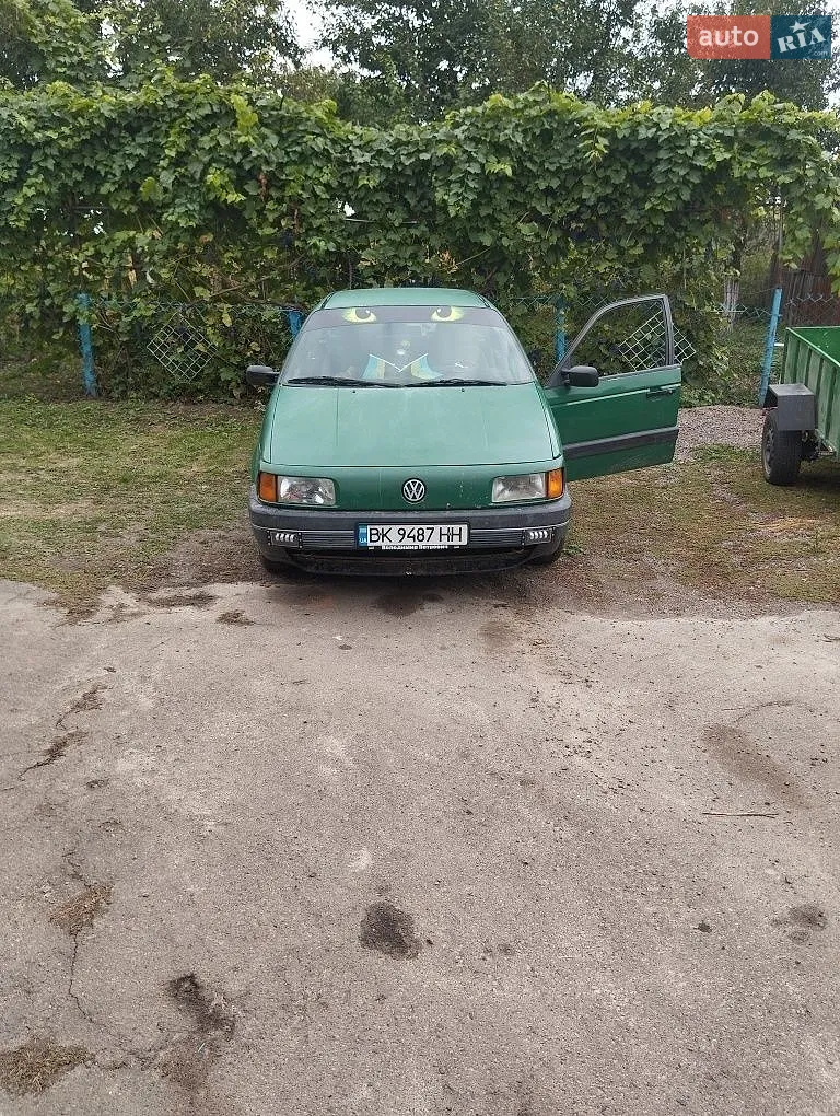 Volkswagen Passat, 1990