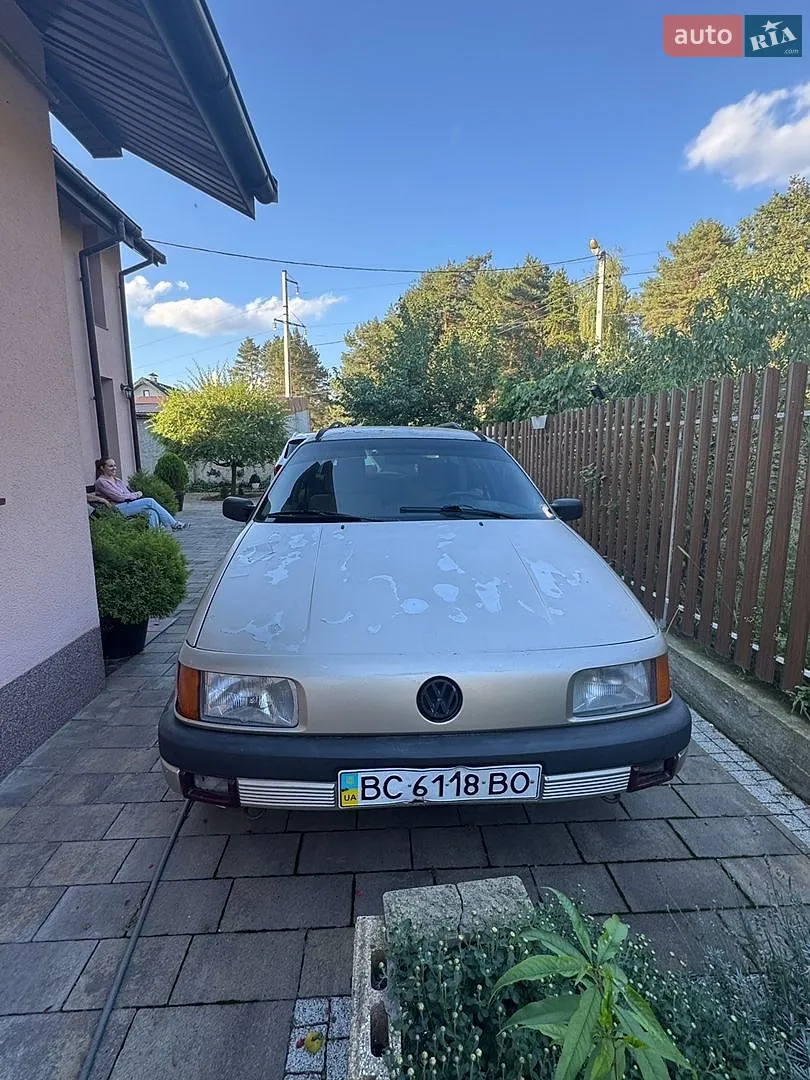 Volkswagen Passat, 1989