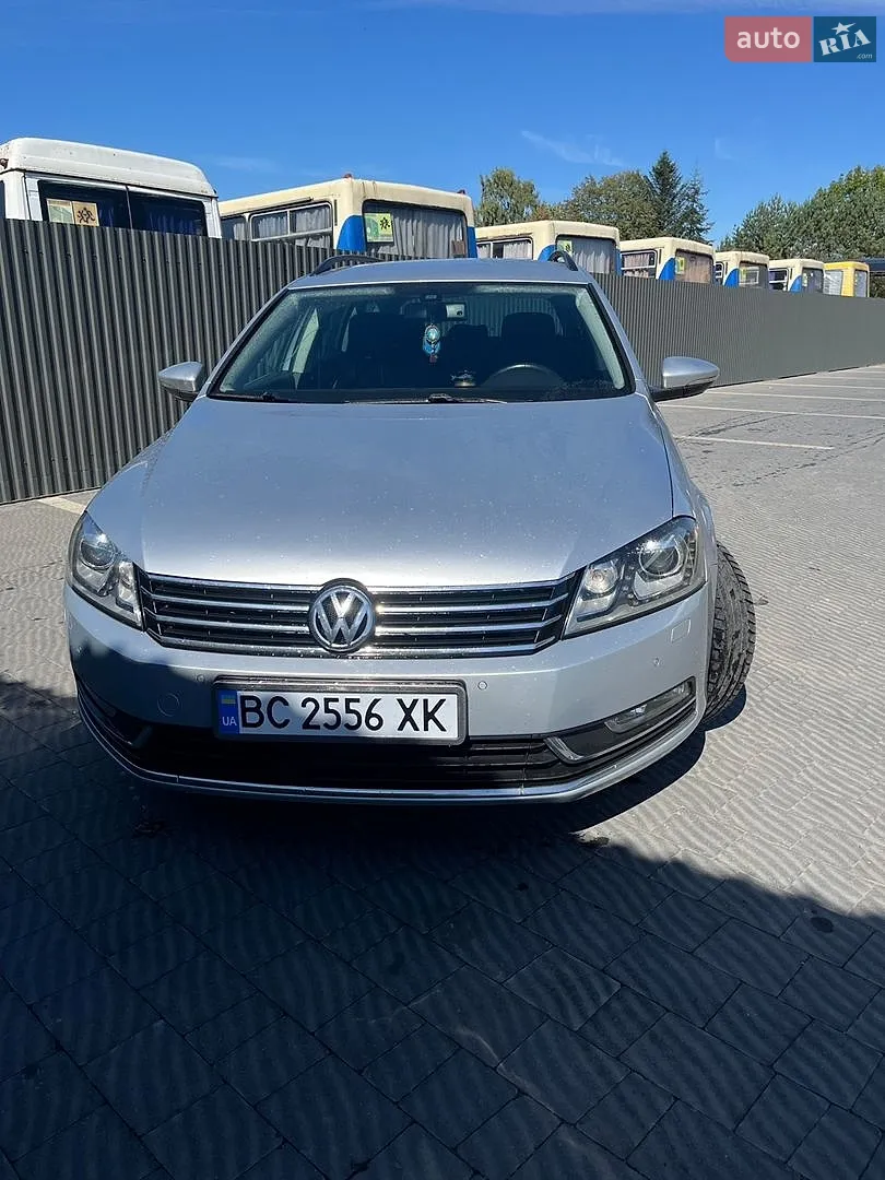 Volkswagen Passat, 2011