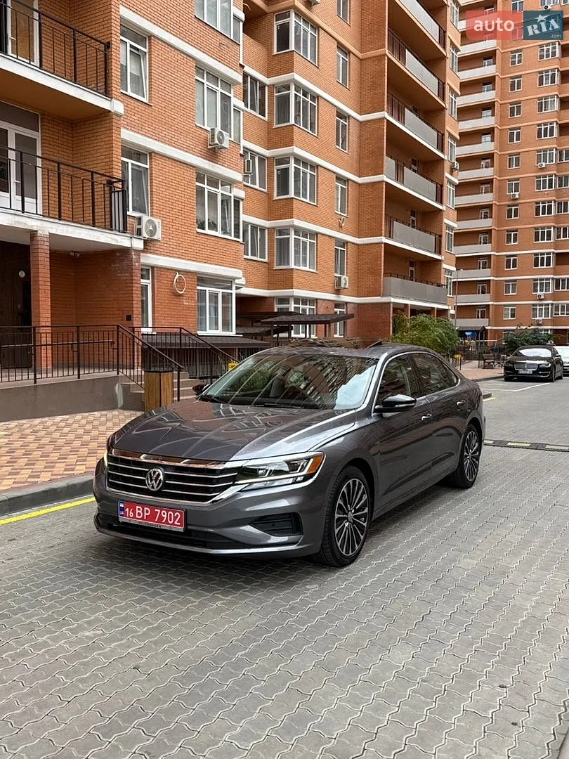 Volkswagen Passat, 2021