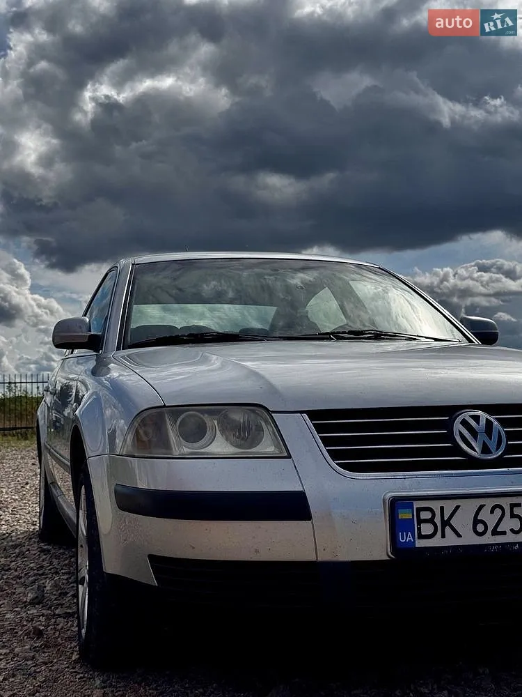 Volkswagen Passat, 2001