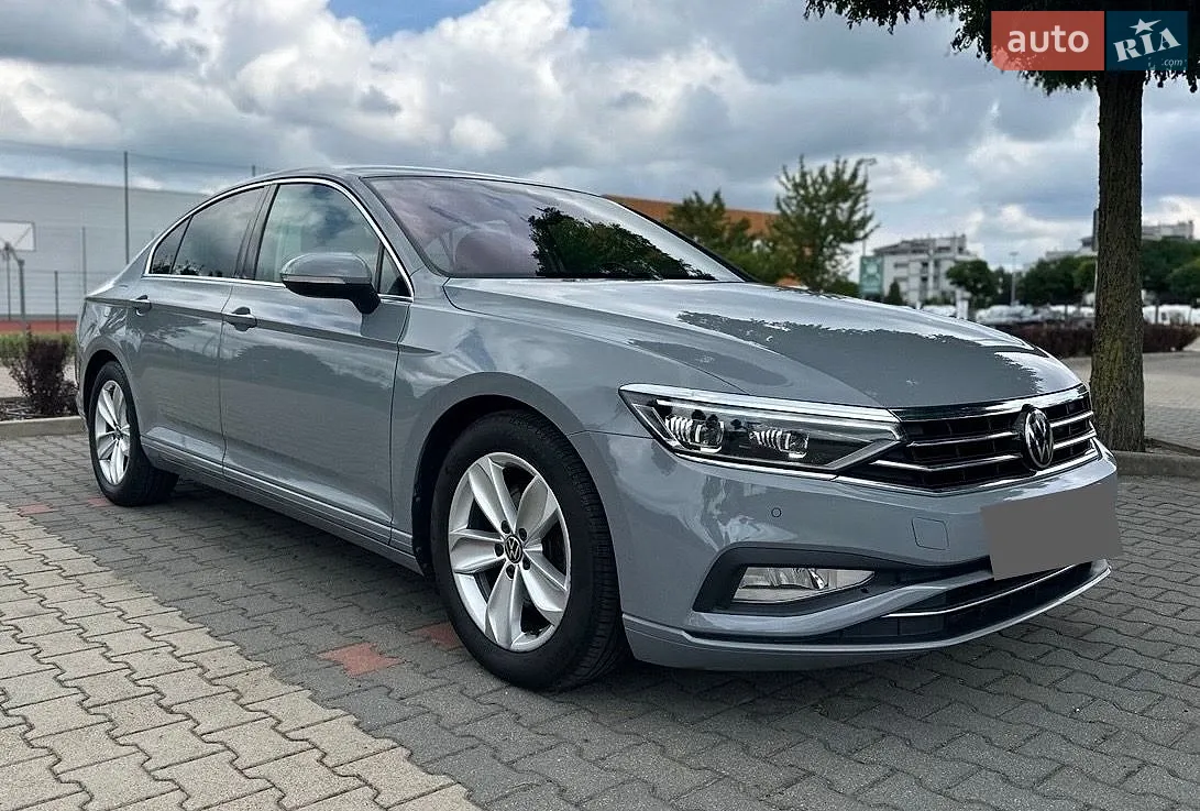 Volkswagen Passat, 2022