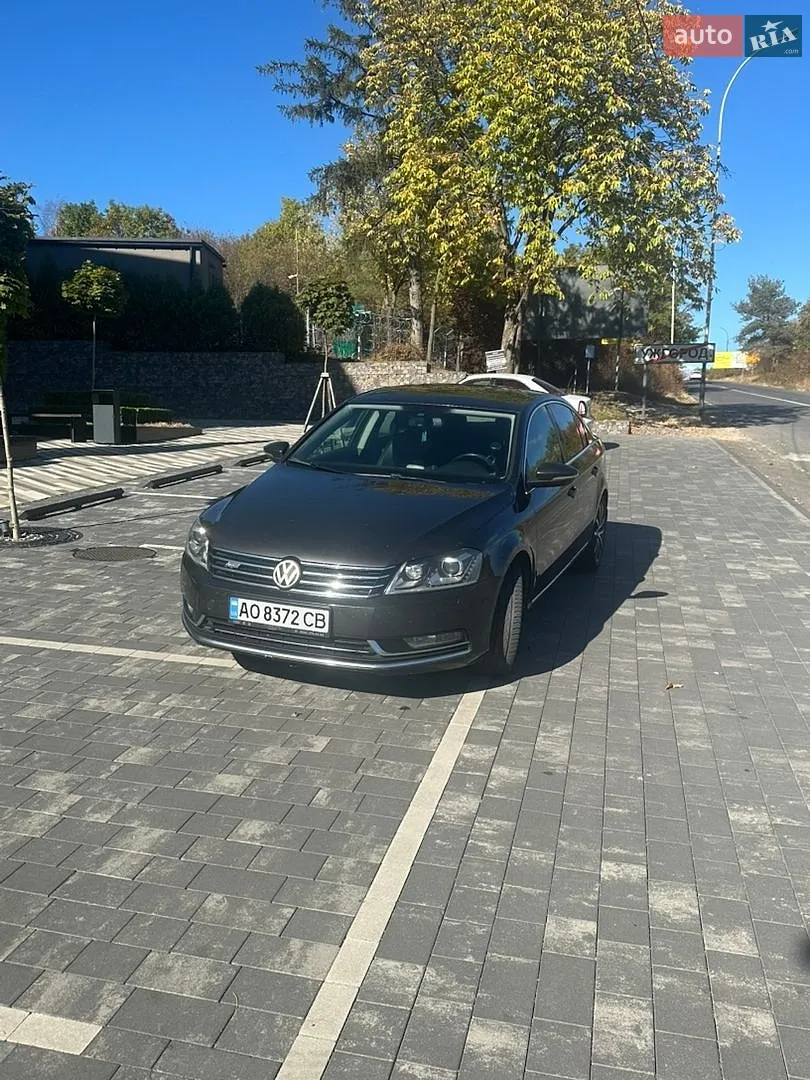 Volkswagen Passat, 2011