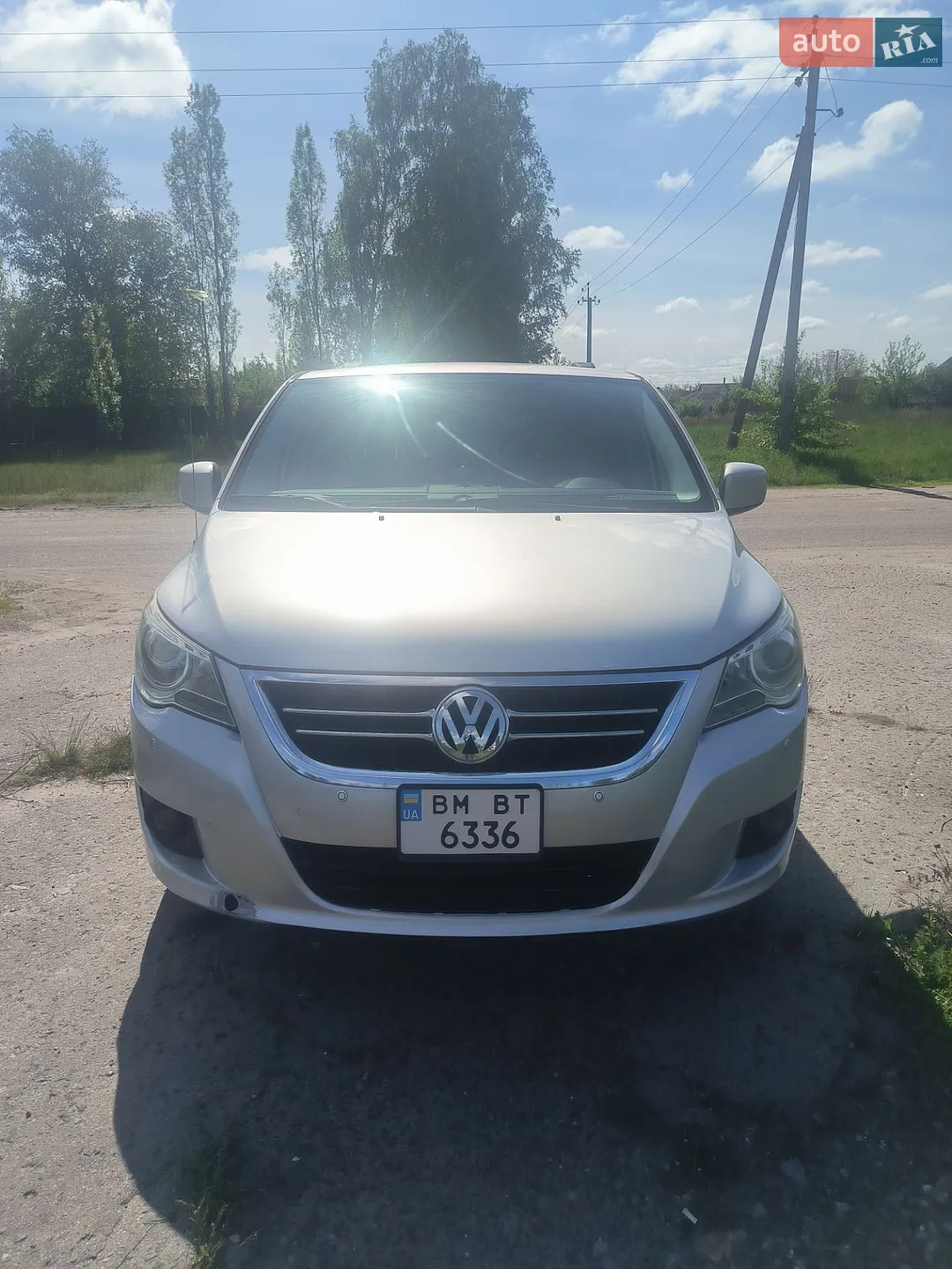 Volkswagen Routan, 2011