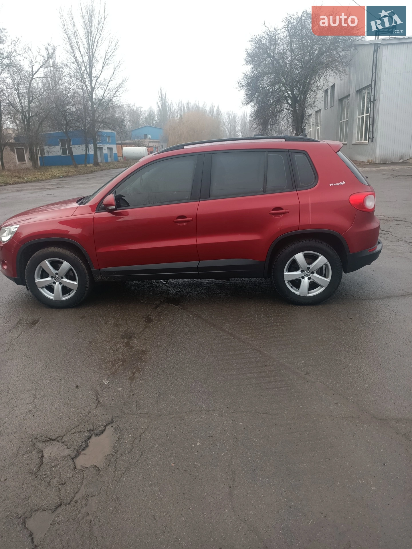 Volkswagen Tiguan, 2011
