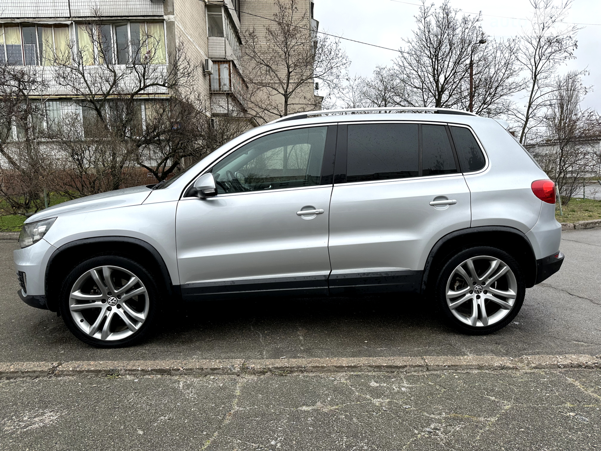 Volkswagen Tiguan, 2011