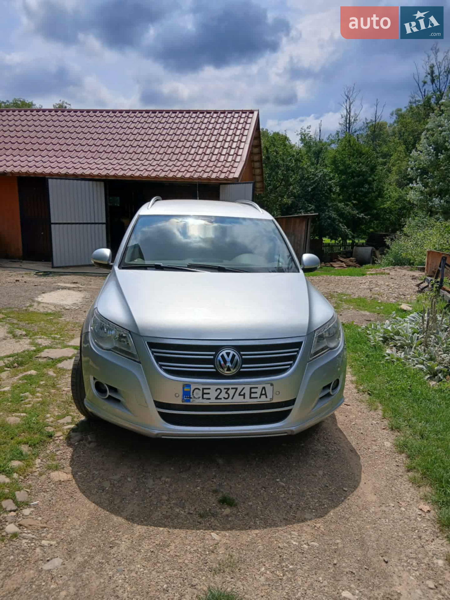 Volkswagen Tiguan, 2011