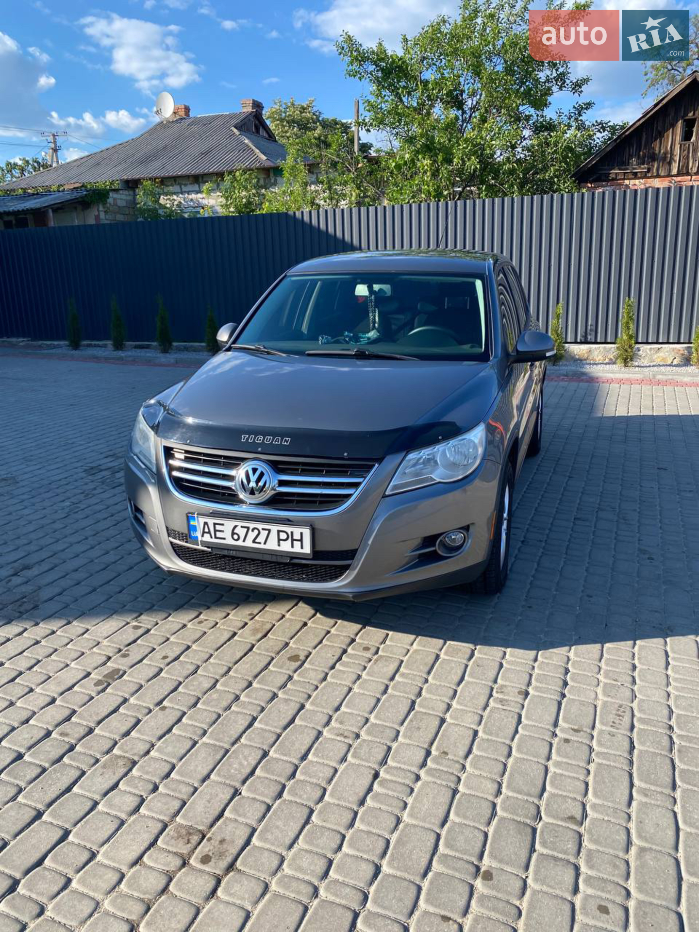 Volkswagen Tiguan, 2011