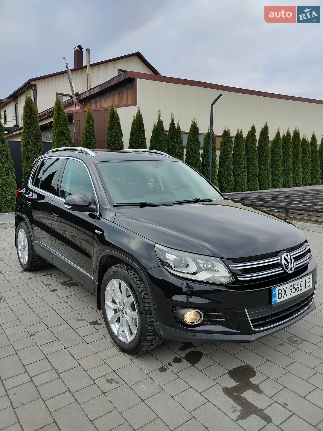 Volkswagen Tiguan, 2011