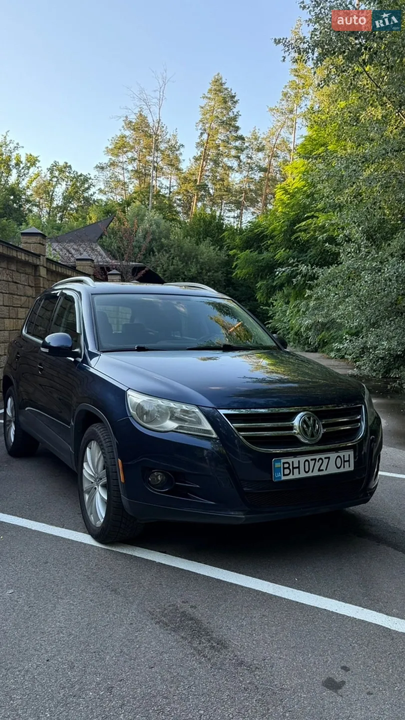 Volkswagen Tiguan, 2011