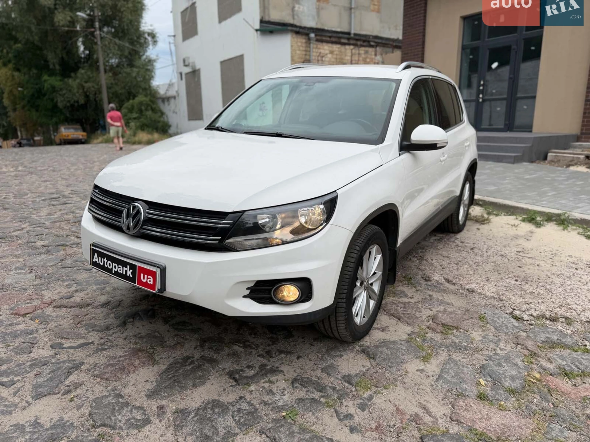 Volkswagen Tiguan, 2011