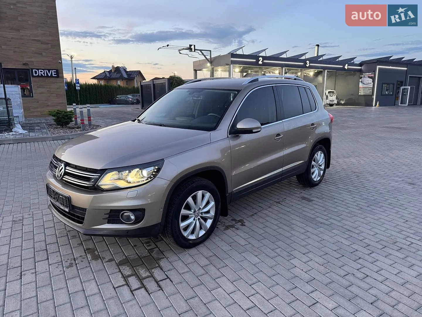 Volkswagen Tiguan, 2012