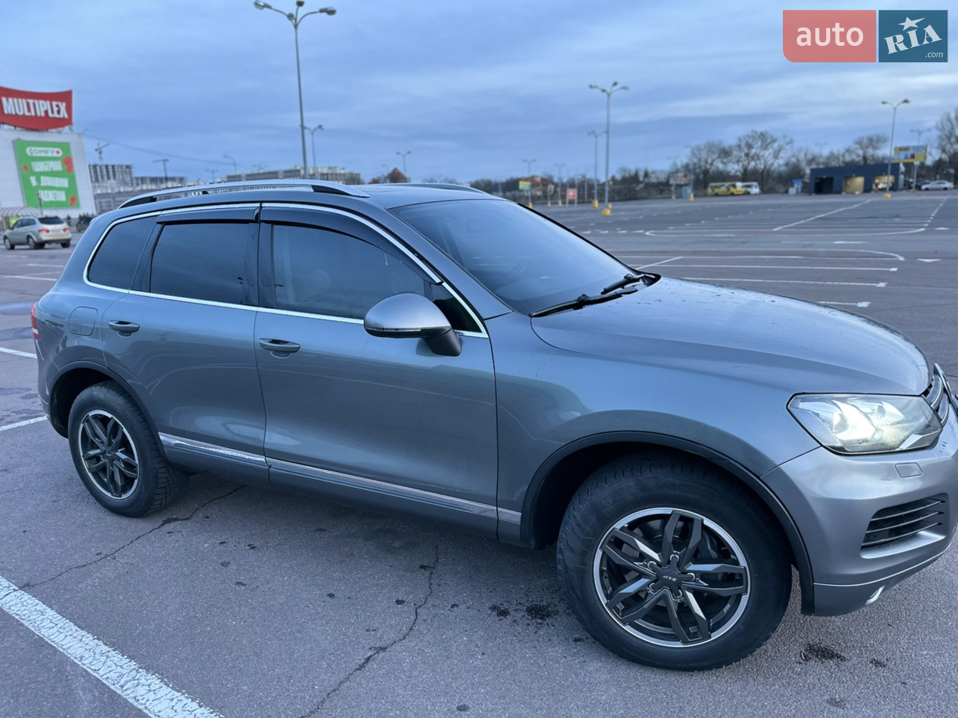 Volkswagen Touareg, 2011