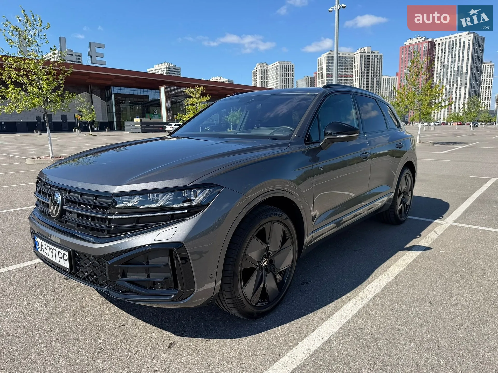 Volkswagen Touareg 2025 — 1