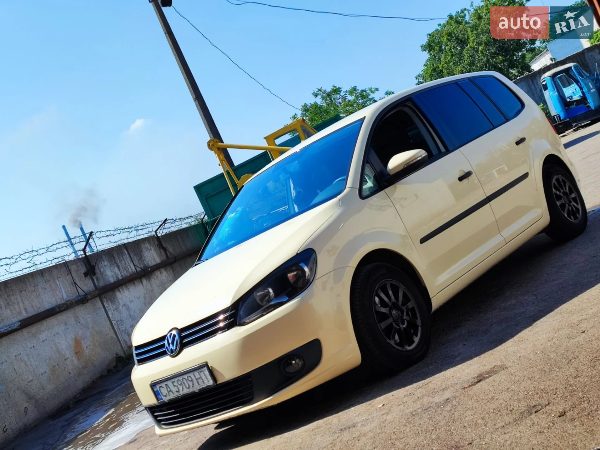 Volkswagen Touran, 2011