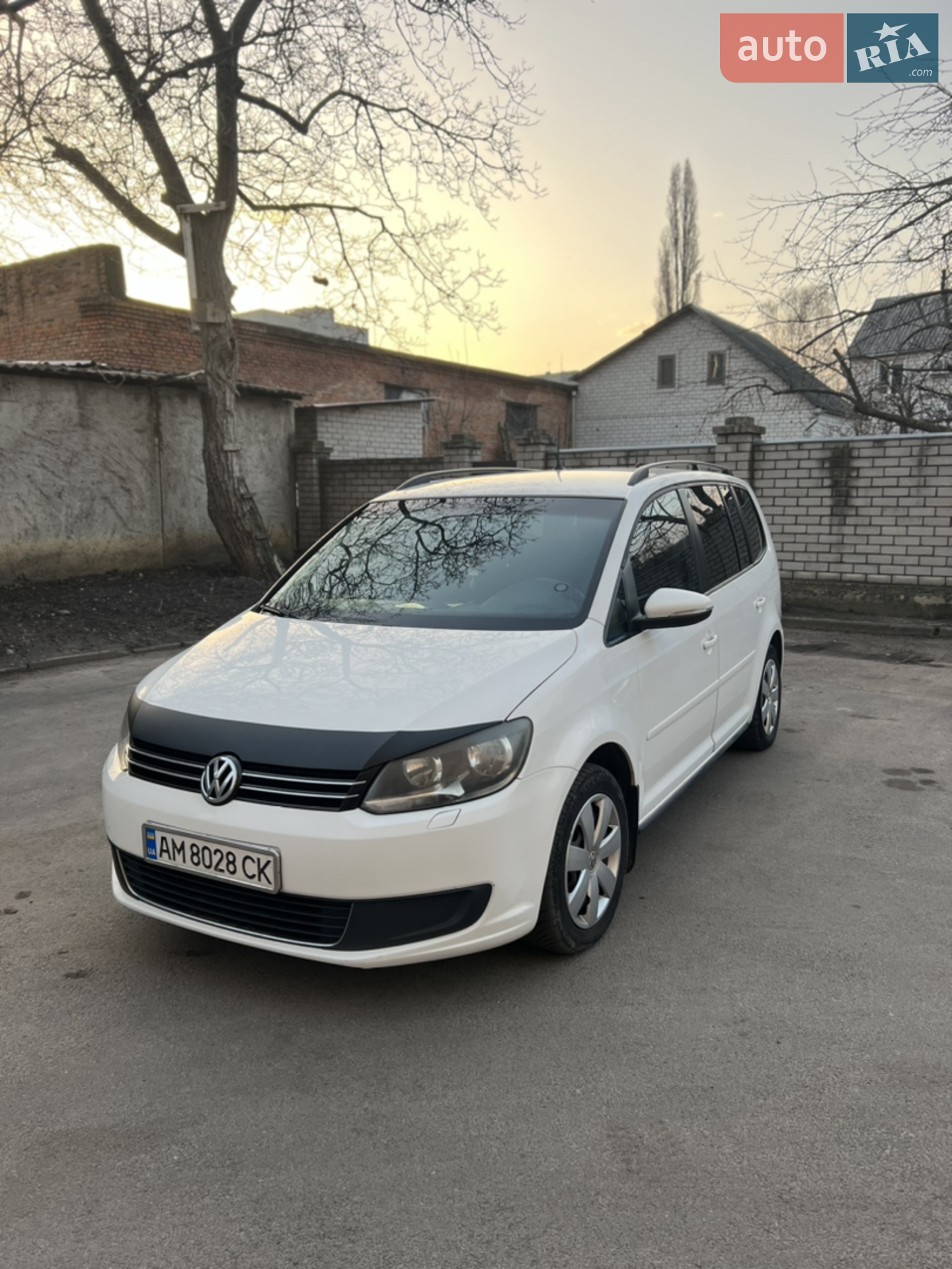Volkswagen Touran, 2012