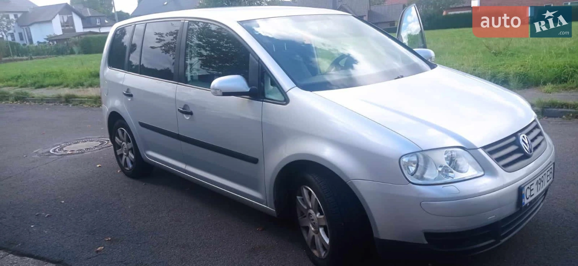Volkswagen Touran, 2004