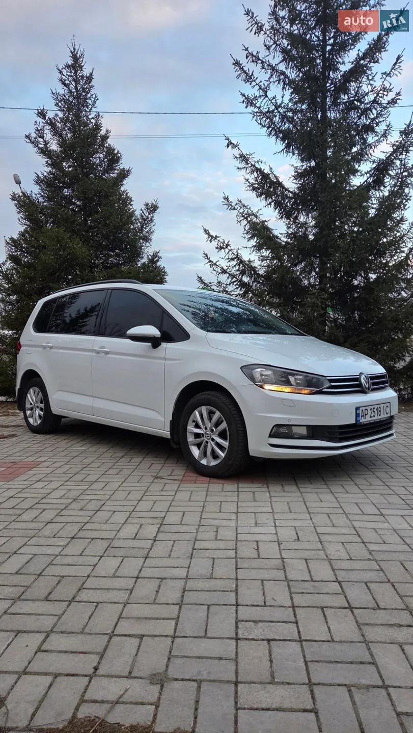 Volkswagen Touran 2016 — 1