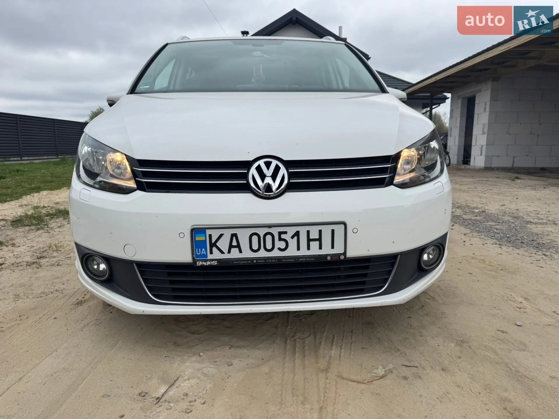 Volkswagen Touran, 2012