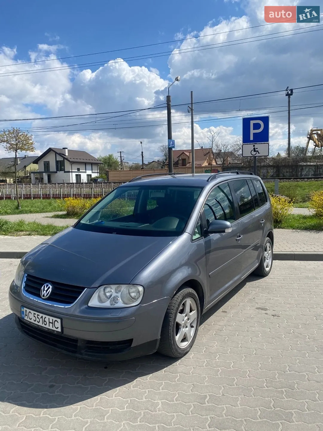 Volkswagen Touran, 2004