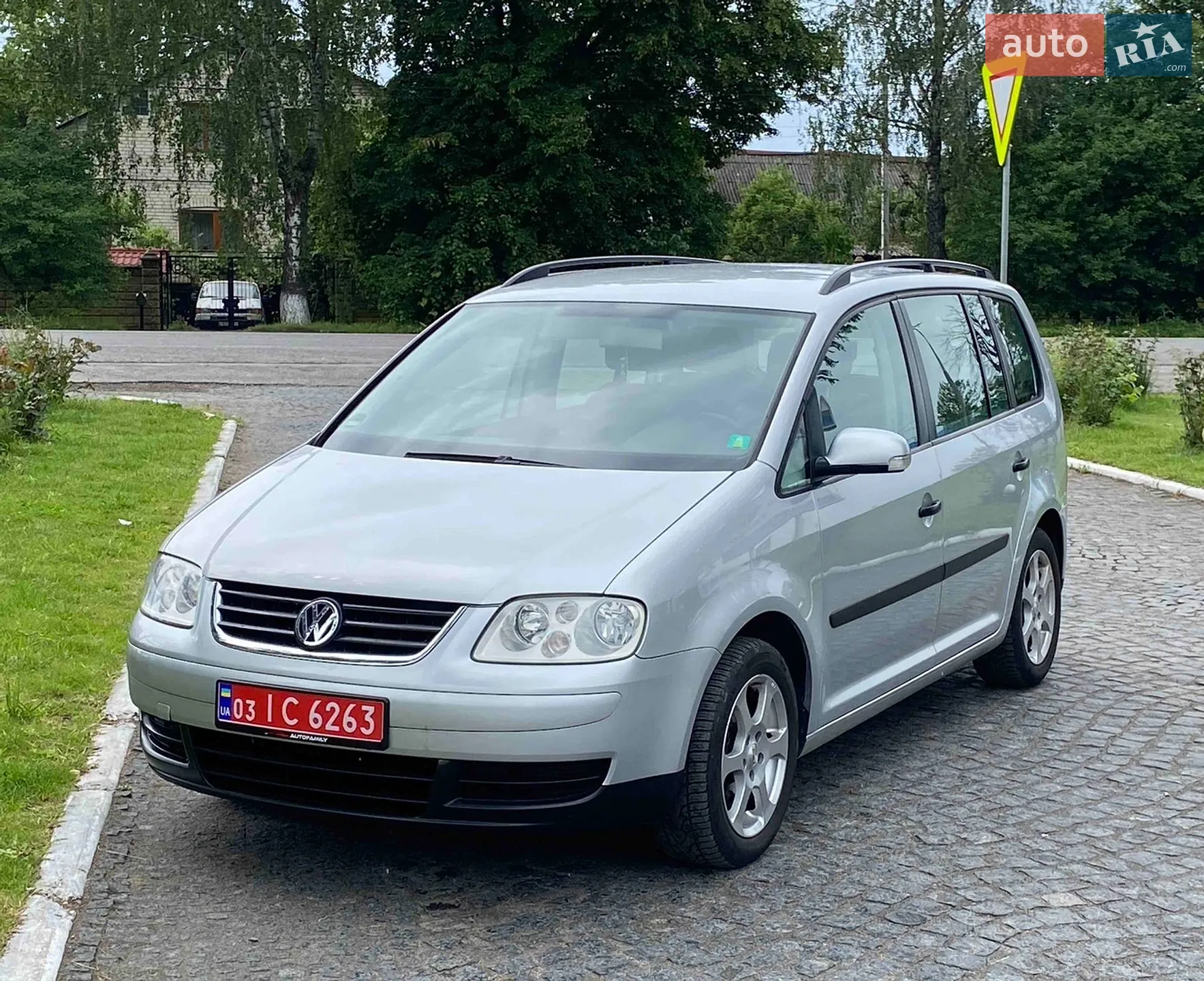 Volkswagen Touran, 2005