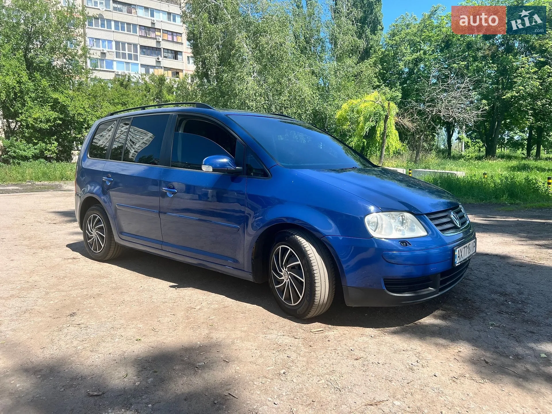Volkswagen Touran, 2004