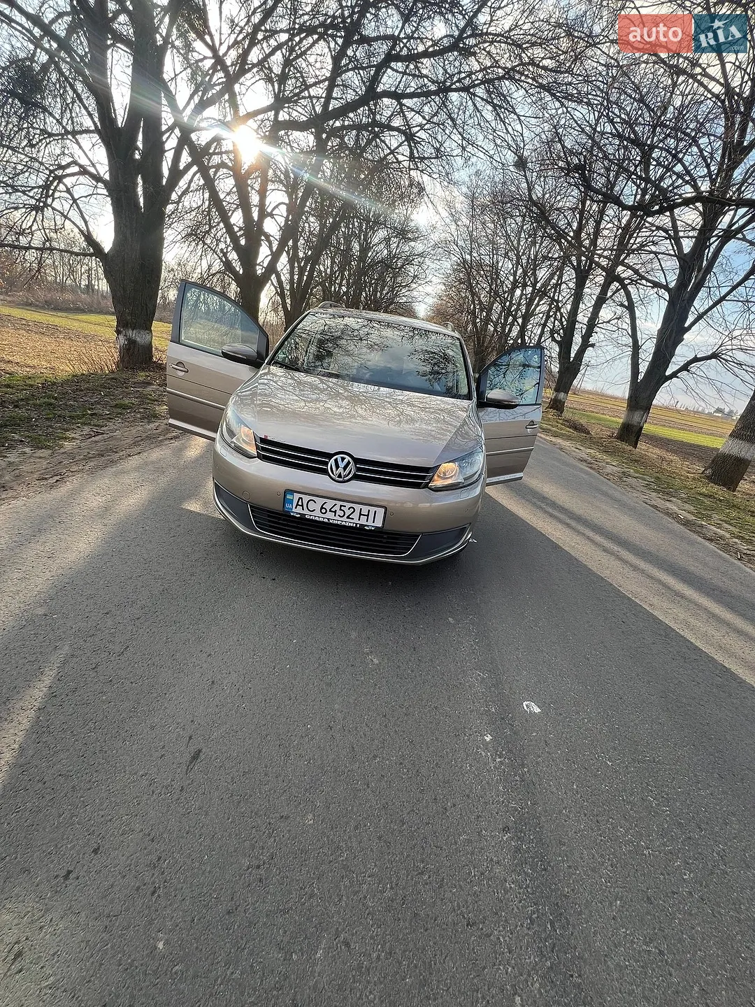 Volkswagen Touran, 2011