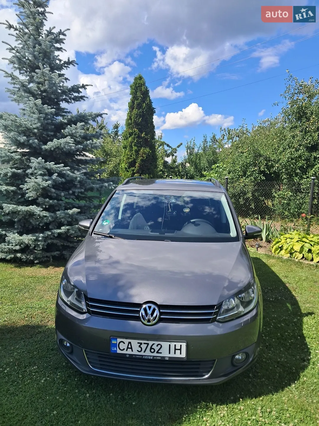 Volkswagen Touran, 2011