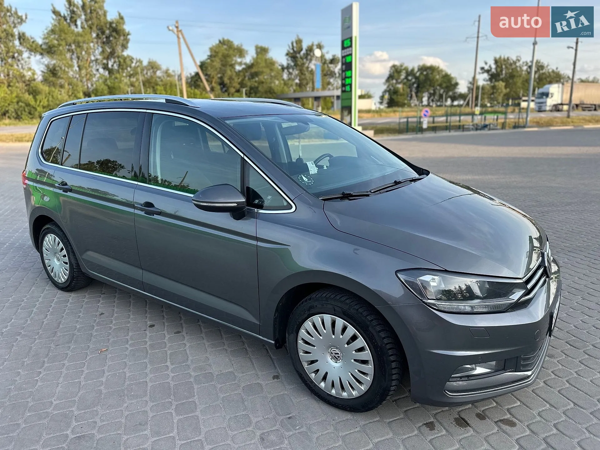 Volkswagen Touran, 2015