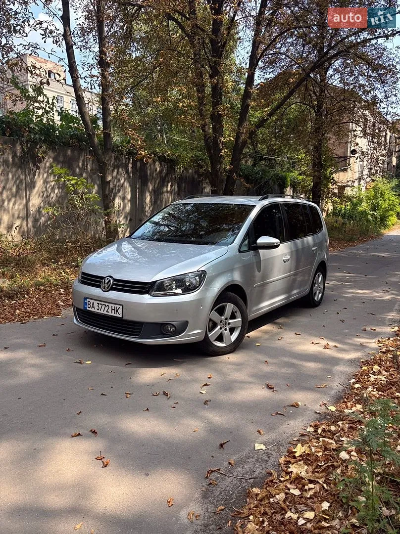 Volkswagen Touran, 2012