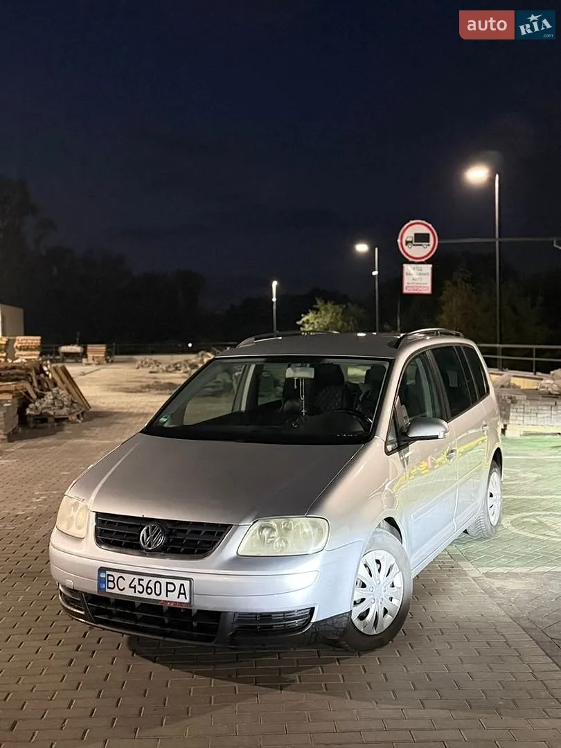 Volkswagen Touran, 2004