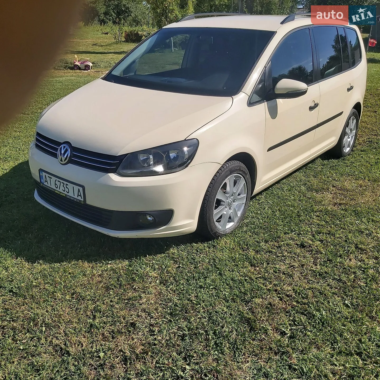Volkswagen Touran, 2011