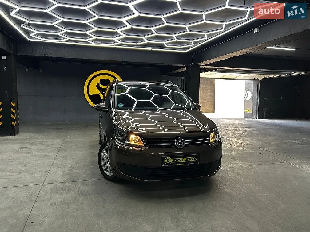 Volkswagen Touran, 2011