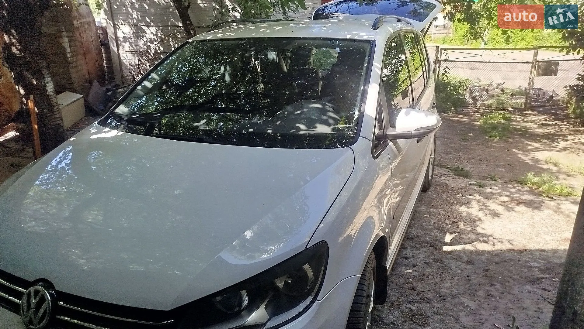Volkswagen Touran, 2011