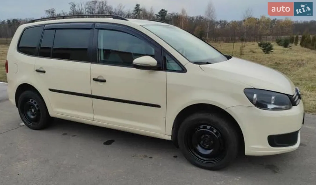 Volkswagen Touran, 2011
