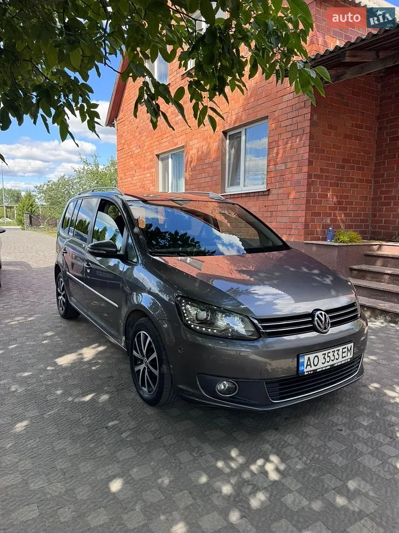 Volkswagen Touran, 2012
