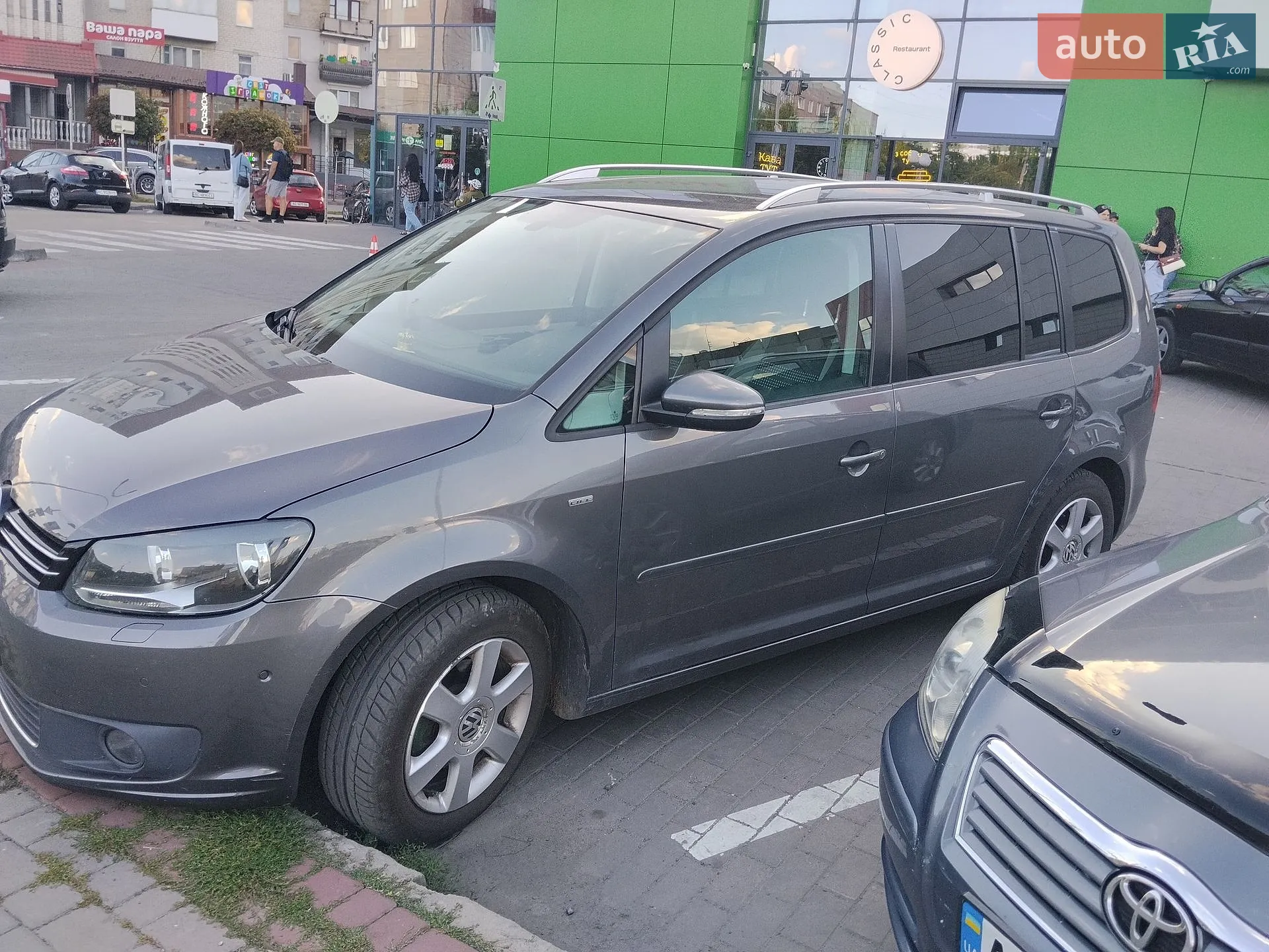 Volkswagen Touran, 2013