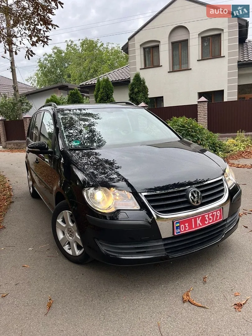 Volkswagen Touran, 2010