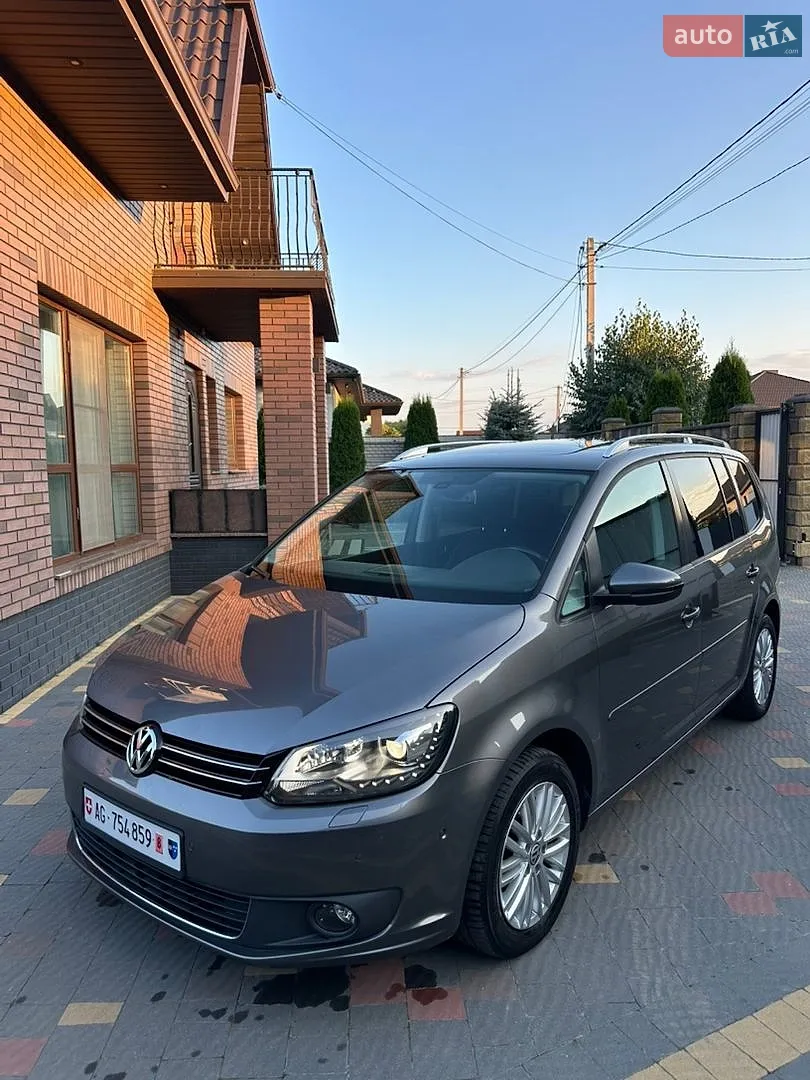 Volkswagen Touran, 2012