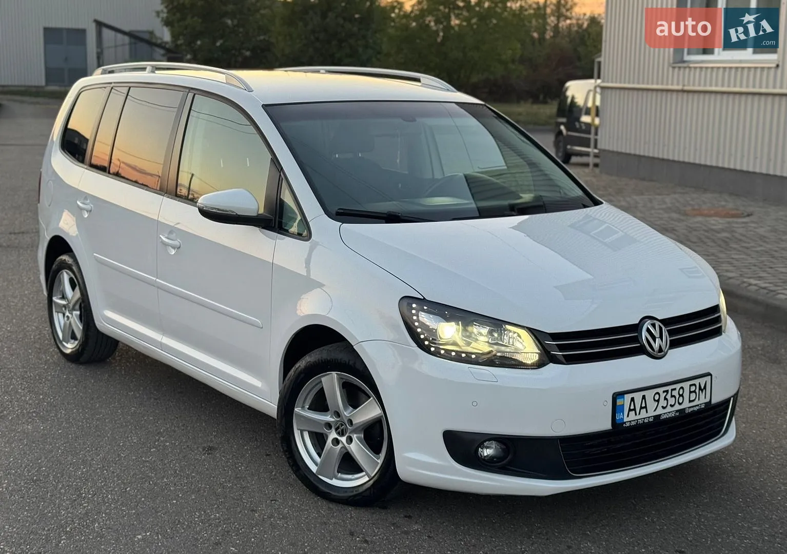 Volkswagen Touran, 2012