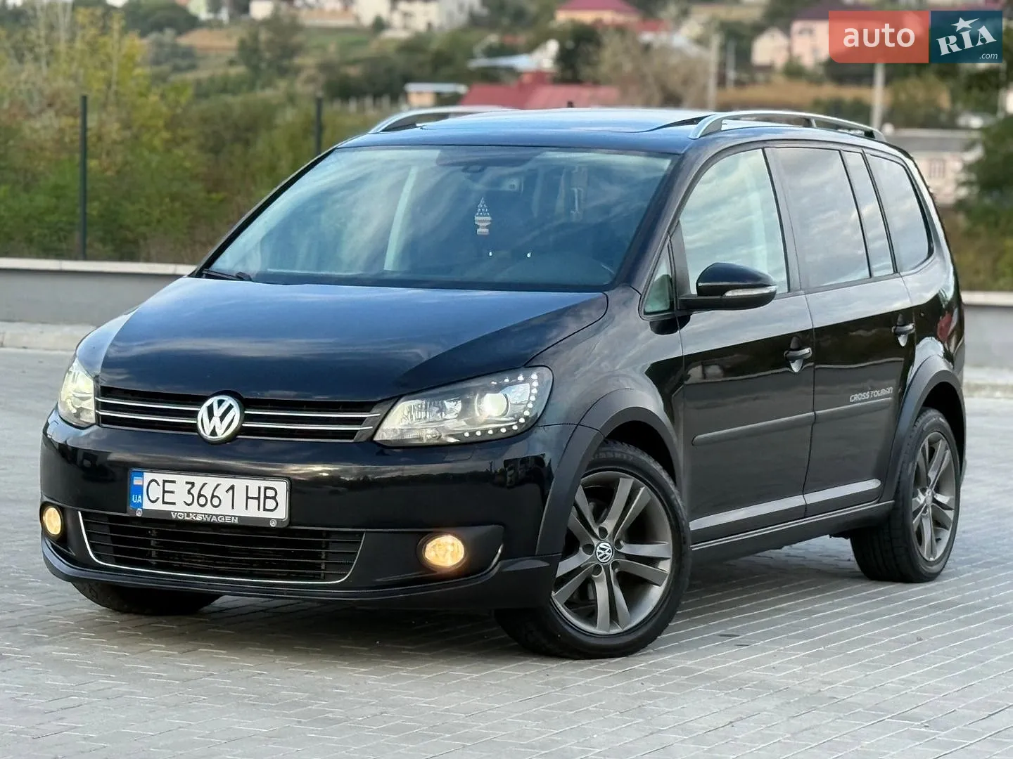 Volkswagen Touran, 2011
