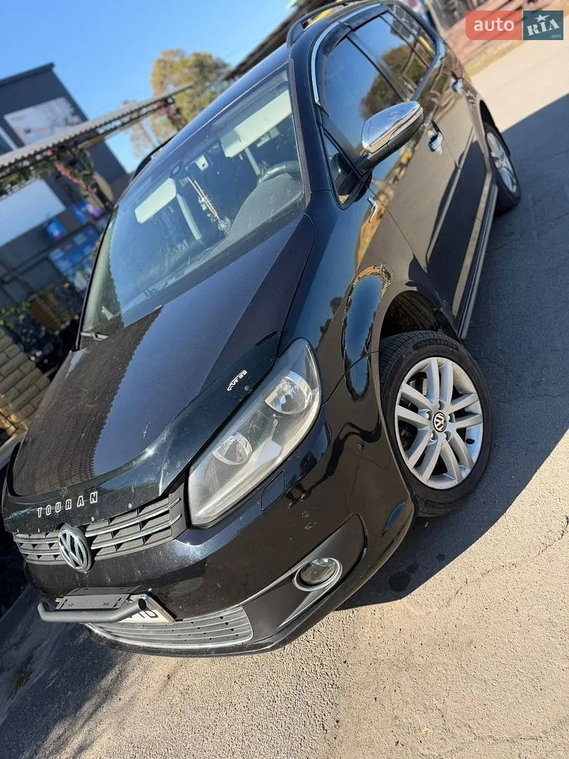 Volkswagen Touran, 2013