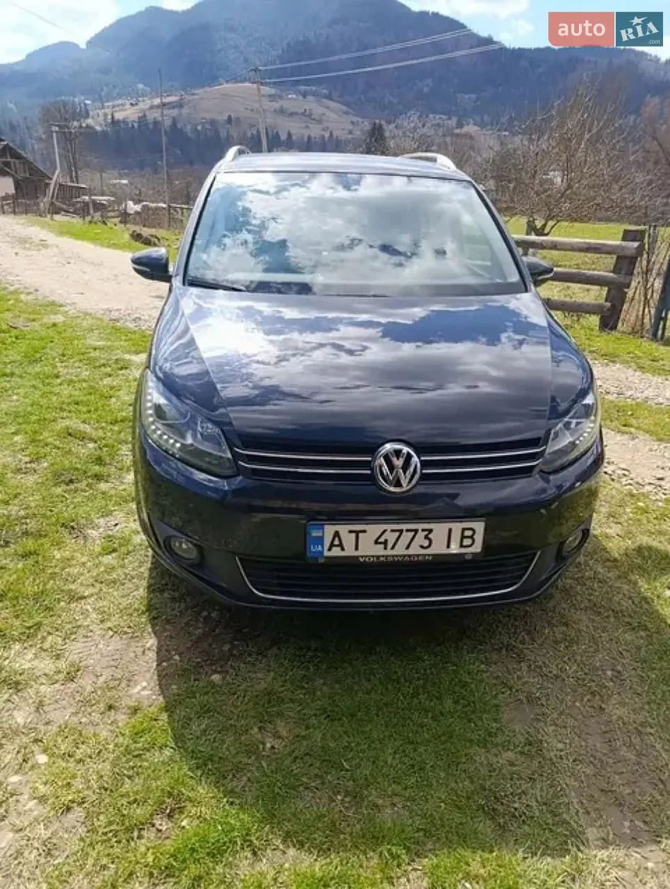 Volkswagen Touran, 2012
