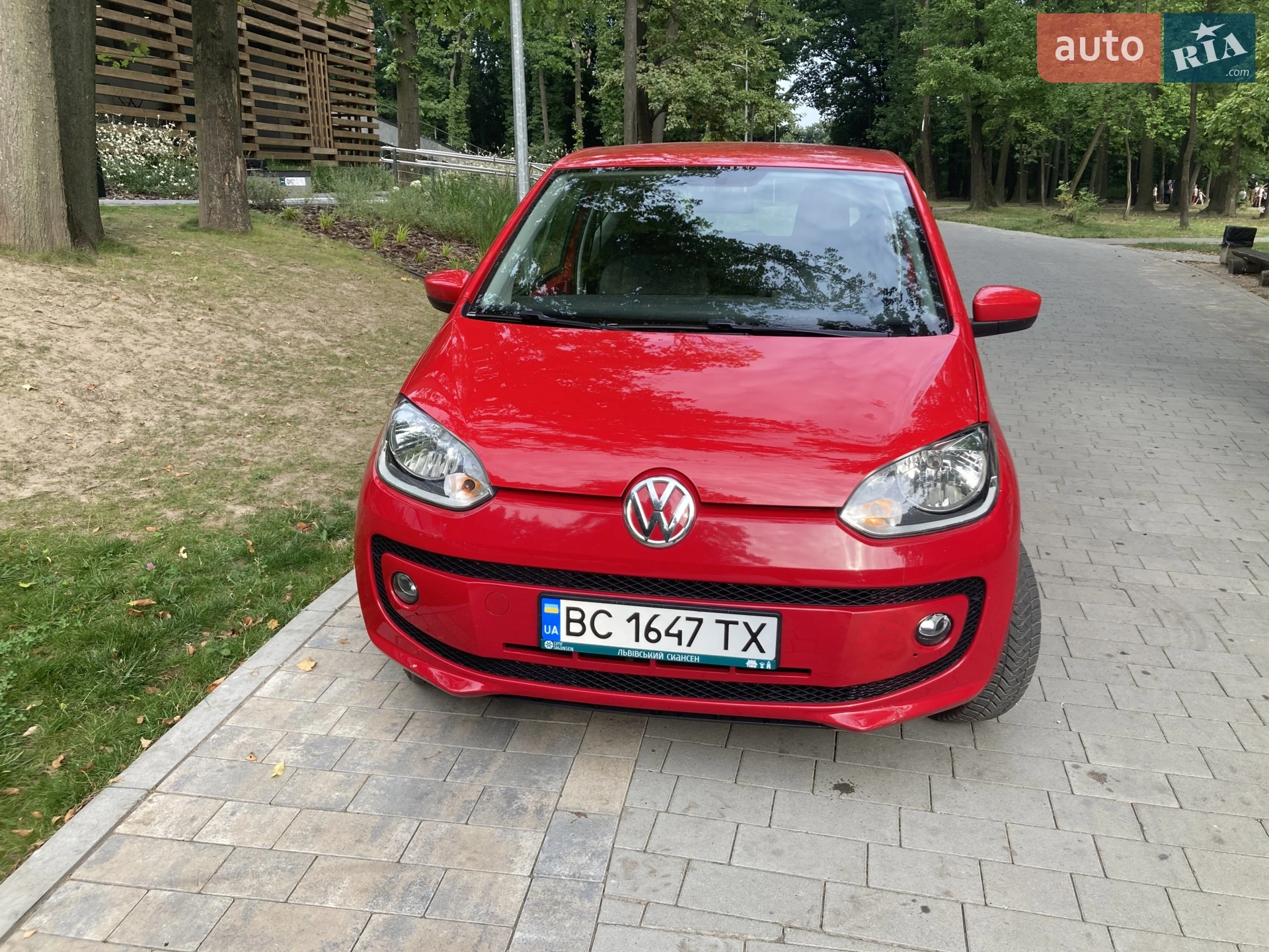 Volkswagen Up, 2013