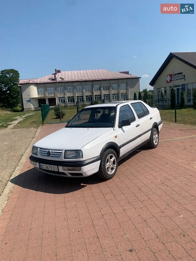 Volkswagen Vento, 1993