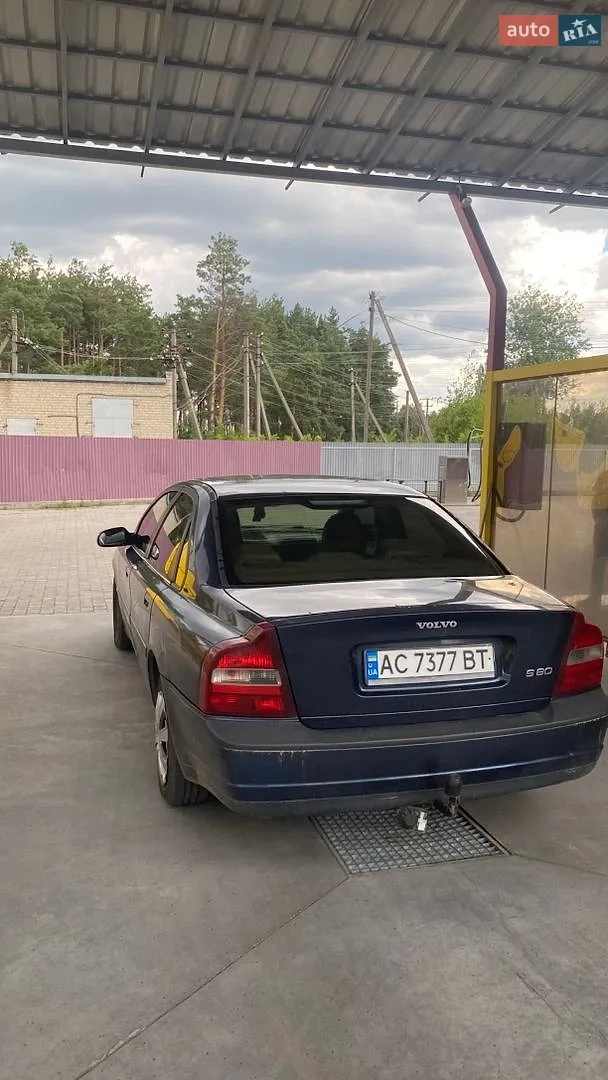 Volvo S80, 2001