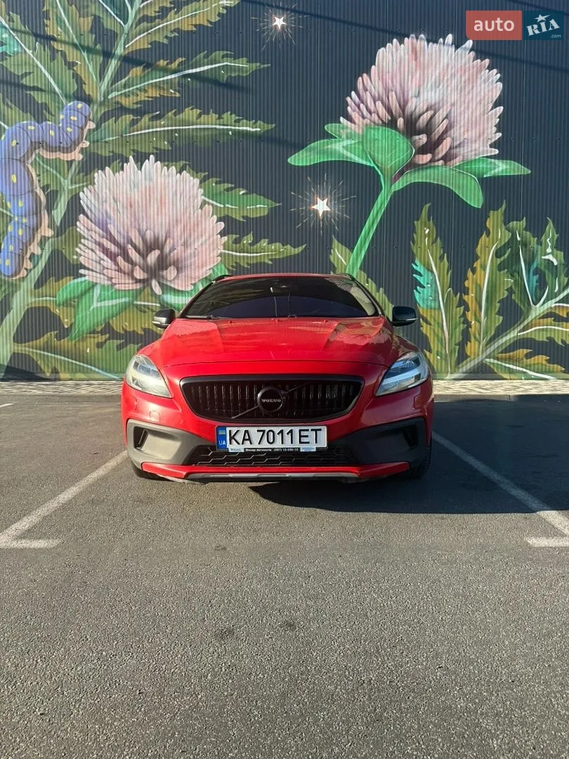 Volvo V40 Cross Country, 2016